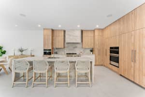 1000 SE 11th Ct, Fort Lauderdale, FL 33316 - MLS#F10514191