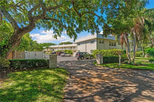 900 Jasmine Lane 203, Vero Beach