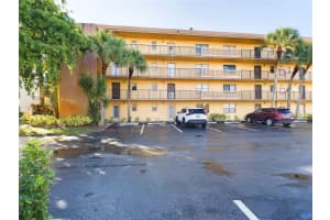 9370 Sw 8th St 301, Boca Raton