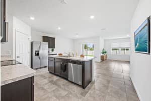 2725 SE Garfield Ave, Port Saint Lucie, FL 34952 - MLS#F10514266