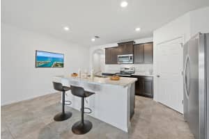 2725 SE Garfield Ave, Port Saint Lucie, FL 34952 Sold 10/27/25