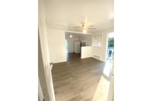 429 N 14th St B, Fort Pierce, FL 34950 - MLS#F10514268