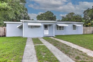 1014 S 7th St, Fort Pierce, FL 34950 - MLS#F10514292