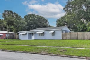 1014 S 7th St, Fort Pierce, FL 34950 - MLS#F10514292