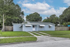 1014 S 7th St, Fort Pierce, FL 34950 - MLS#F10514292