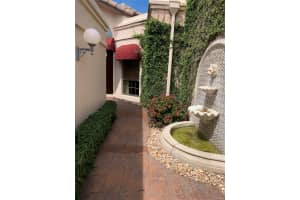 548 N Deer Creek Via Genova, Deerfield Beach, FL 33442 Sold 10/03/25