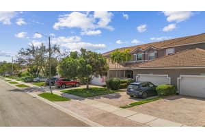 2751 E Aragon Blvd 3, Sunrise