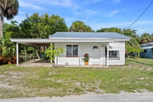 2446 NE Hickory Ave, Jensen Beach, FL 34957 Sold 08/27/25