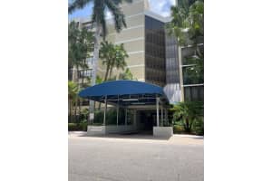 16300 Golf Club Rd 114, Weston