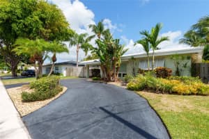 711 SE 5th Ct, Pompano Beach, FL 33060 - MLS#F10514404