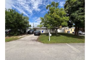 1571 NE 28th Ct, Pompano Beach, FL 33064 - MLS#F10514464