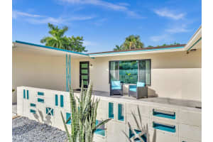 1 SW 58th Ave, Plantation, FL 33317 Sold 09/05/25