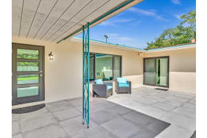1 SW 58th Ave, Plantation, FL 33317 Sold 09/05/25