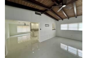 1079 W Country Club Cir, Plantation, FL 33317 - MLS#F10514499