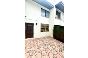 7111 Sw 111th Pl 7111, Miami