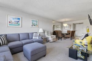 800 Parkview Dr 201, Hallandale Beach, FL 33009 - MLS#F10514542