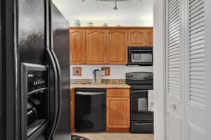 9340 Lagoon Pl 309, Davie, FL 33324 Sold 09/30/25