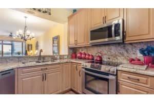 7727 Southampton Ter 410, Tamarac