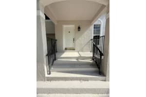 9840 NW 9th Ct, Plantation, FL 33324 Sold 08/20/25