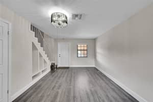 905 NE 28th St 202, Wilton Manors, FL 33334 Sold 09/29/25