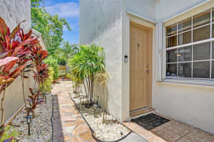 11590 S OPEN CT, Cooper City, FL 33026 Sold 10/07/25