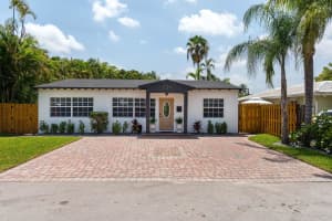 739 Ne 17th Rd, Fort Lauderdale