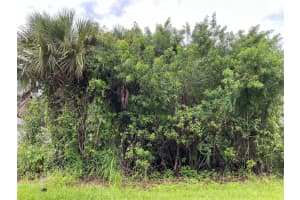 737 Rolling Hill Dr, Sebastian, FL 32958 - MLS#F10514718