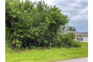737 Rolling Hill Dr, Sebastian, FL 32958 - MLS#F10514718