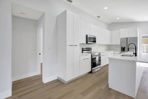 9862 NW 2nd St, Plantation, FL 33324 Sold 10/27/25