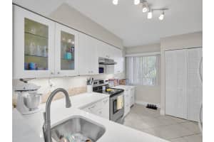 2208 S Cypress Bend Dr 401, Pompano Beach, FL 33069 - MLS#F10514732