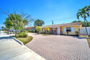 1910 NE 56th St, Fort Lauderdale, FL 33308 - MLS#F10514742