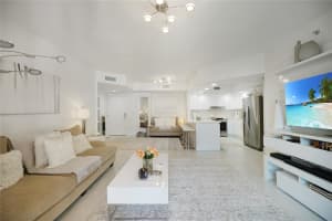 110 N Federal Hwy 1207, Fort Lauderdale