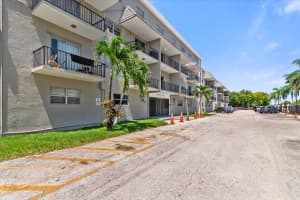 5100 Sw 41st St 321, Pembroke Park