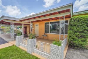 202 SW 53 Ave, Plantation, FL 33317 Sold 10/31/25