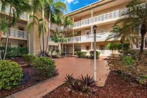 1958 Monroe St 110, Hollywood, FL 33020 - MLS#F10514867