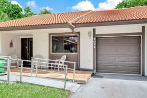 7055 Marlberry Ln 7055, Tamarac