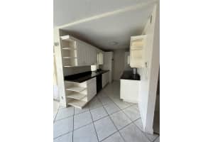 4221 NW 19th St 276, Lauderhill, FL 33313 - MLS#F10514892