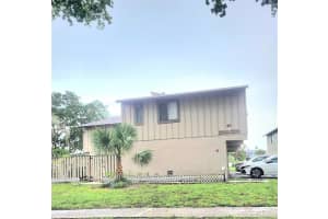 5902 Nw 21st St, Lauderhill