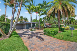 49 NE 26th Ct, Wilton Manors, FL 33334 Sold 10/03/25