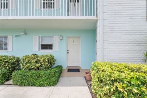 2330 NE 36th St 6, Lighthouse Point, FL 33064 Sold 08/18/25