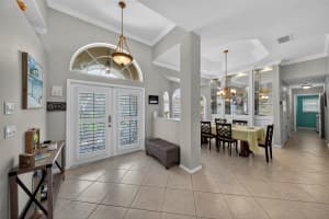 6482 NW Regal Cir, Port Saint Lucie, FL 34983 - MLS#F10514939