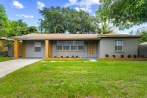 112 W 35th St, Riviera Beach, FL 33404 Sold 08/29/25
