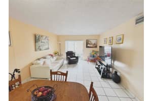 6780 2nd Court, Hialeah, FL 33012 - MLS#F10515007