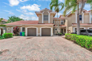 8933 Nw 54th St, Sunrise