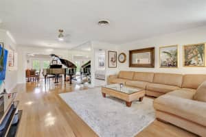 241 SW 13th St, Boca Raton, FL 33432 - MLS#F10515064