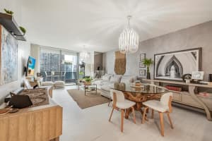 1000 Brickell Plz 4214, Miami