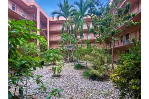 2841 Somerset Dr 400, Lauderdale Lakes, FL 33311 Sold 09/19/25