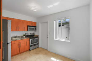 932 Moffett St 5, Hallandale Beach, FL 33009 - MLS#F10515184