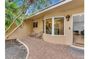 905 SE 13th Ct, Deerfield Beach, FL 33441 - MLS#F10515189