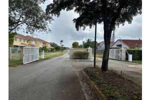 18476 NW 52nd Path, Miami Gardens, FL 33055 - MLS#F10515209